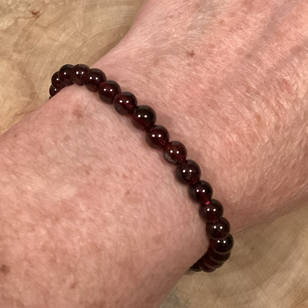 Pyrope Stretch Bracelet